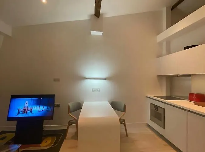 New Apartment Near Champs Elysees