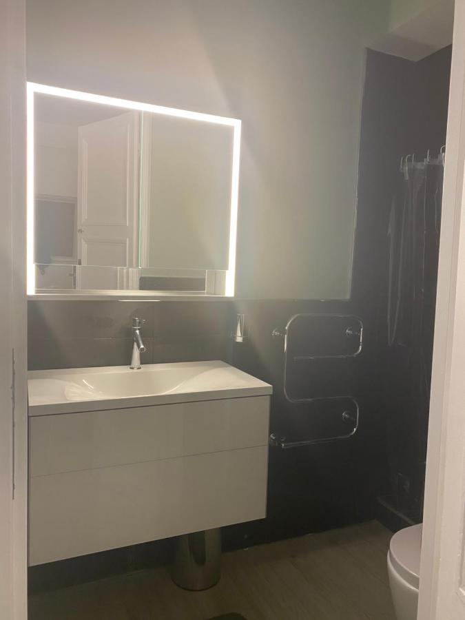 Apartment New Near Champs Elysees *