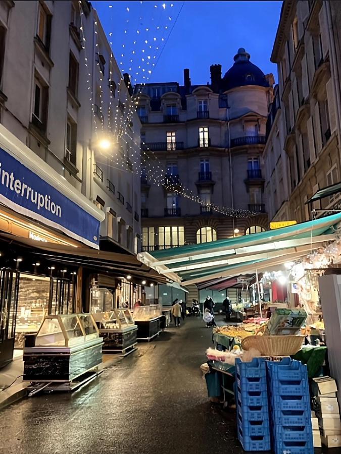 New Near Champs Elysees